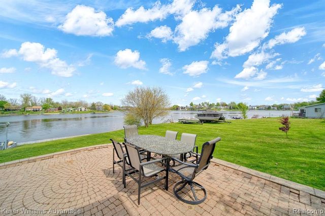 13980 Grandpoint Circle, Cement City, MI 49233