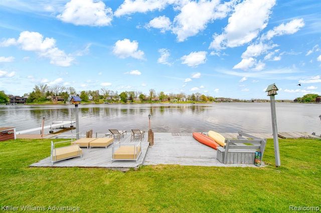 13980 Grandpoint Circle, Cement City, MI 49233