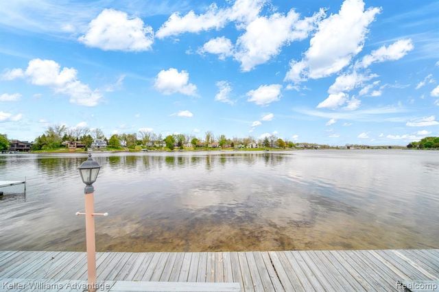 13980 Grandpoint Circle, Cement City, MI 49233
