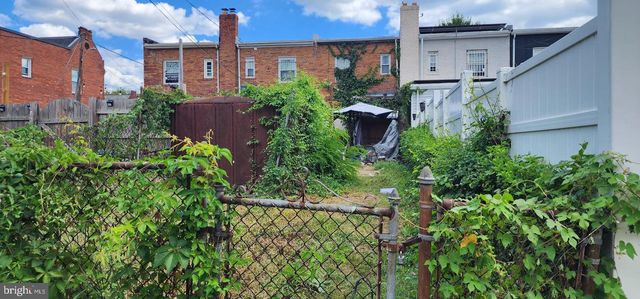 218 35TH ST NE, Washington, DC 20019