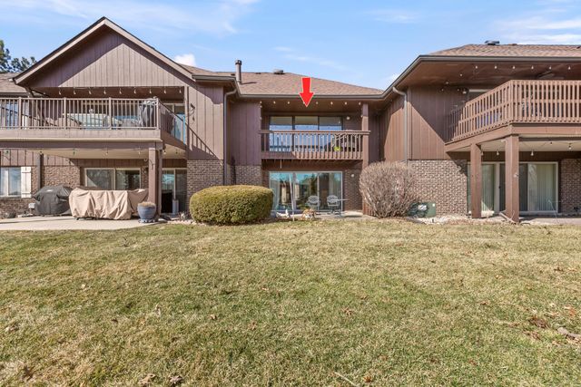 2513 E Lakeshore Drive 7, Crown Point, IN 46307