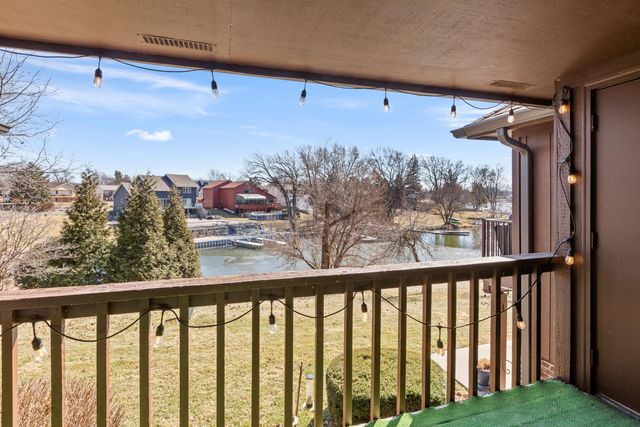 2513 E Lakeshore Drive 7, Crown Point, IN 46307