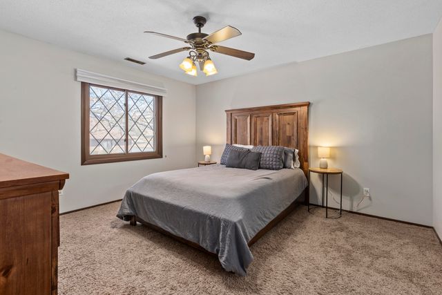 2513 E Lakeshore Drive 7, Crown Point, IN 46307