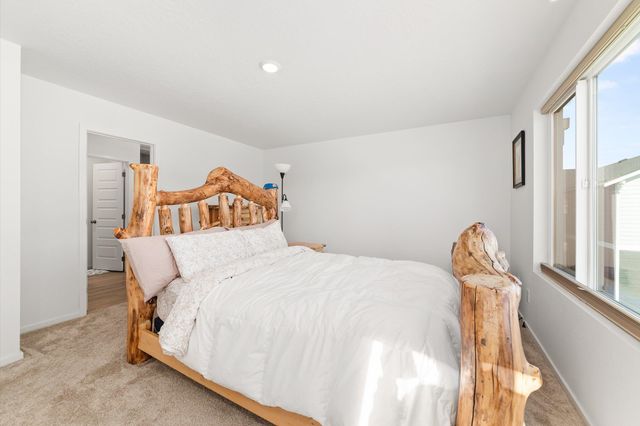 24815 E Snowy Owl Loop, Liberty Lake, WA 99019