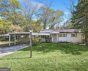 1703 Barrett Drive NW, Atlanta, GA 30318