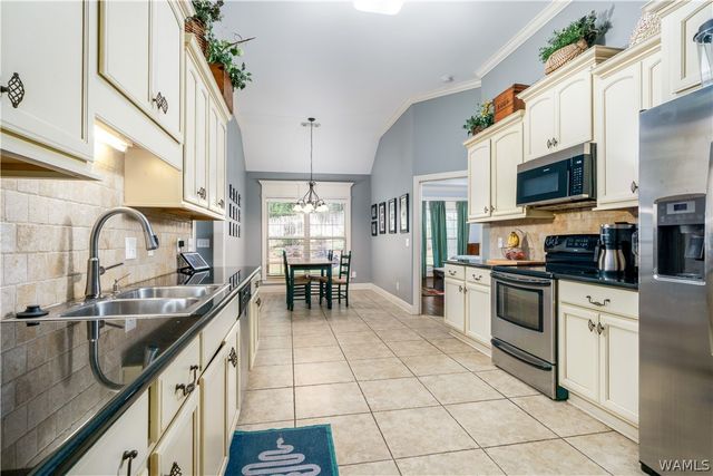 4416 Drapers, Northport, AL 35473