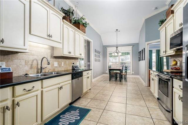 4416 Drapers, Northport, AL 35473