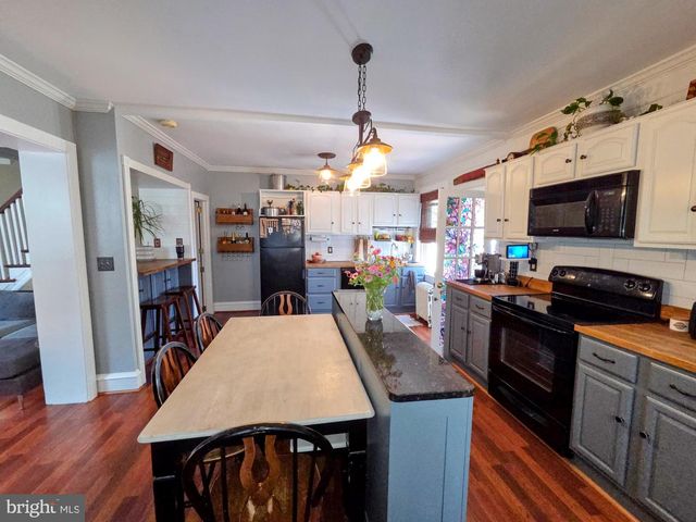 367 LONGSHORE AVE, Philadelphia, PA 19111