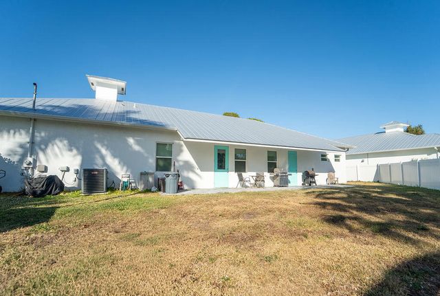443 SE Dolphin Drive, Stuart, FL 34996
