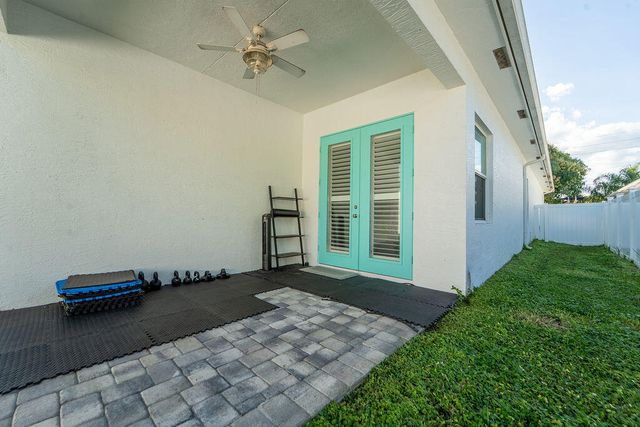 443 SE Dolphin Drive, Stuart, FL 34996