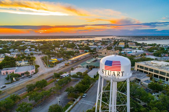 443 SE Dolphin Drive, Stuart, FL 34996