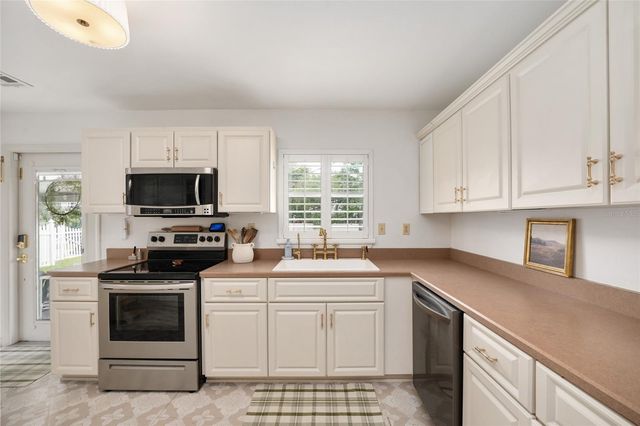 2036 SE 8TH STREET, Ocala, FL 34471