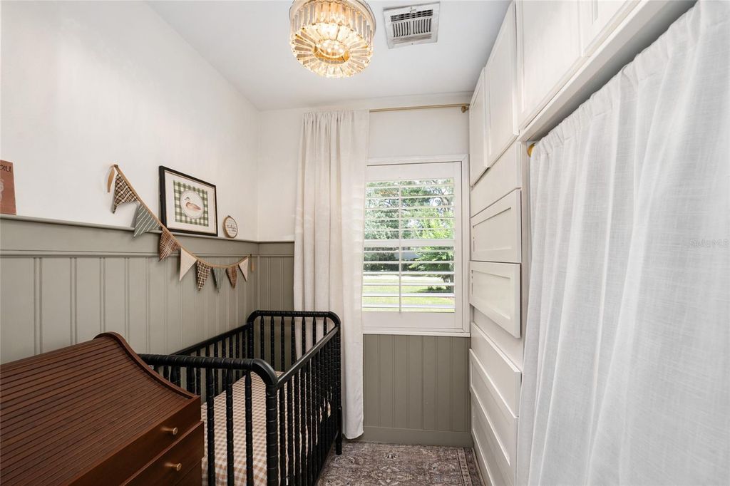 Image 30 of property listing at 2036 SE 8TH STREET, Ocala, FL 34471