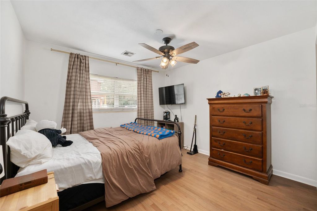 Image 35 of property listing at 2036 SE 8TH STREET, Ocala, FL 34471