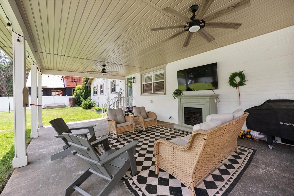 Image 48 of property listing at 2036 SE 8TH STREET, Ocala, FL 34471