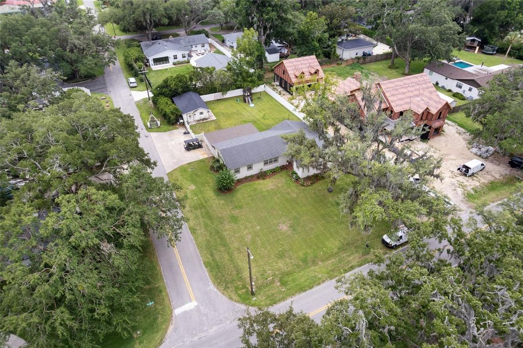 Image 67 of property listing at 2036 SE 8TH STREET, Ocala, FL 34471