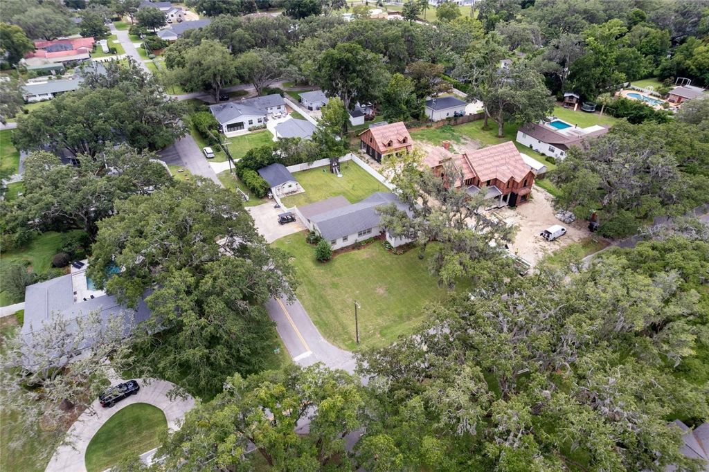 Image 72 of property listing at 2036 SE 8TH STREET, Ocala, FL 34471