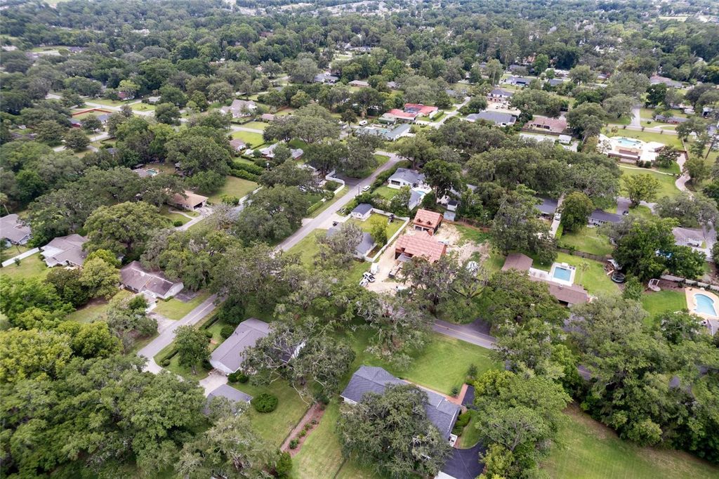 Image 73 of property listing at 2036 SE 8TH STREET, Ocala, FL 34471