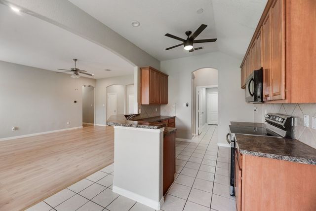 1517 White Willow Lane, Arlington, TX 76002