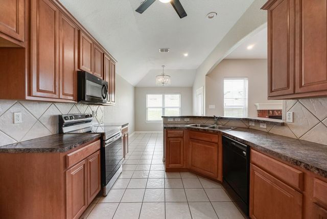 1517 White Willow Lane, Arlington, TX 76002