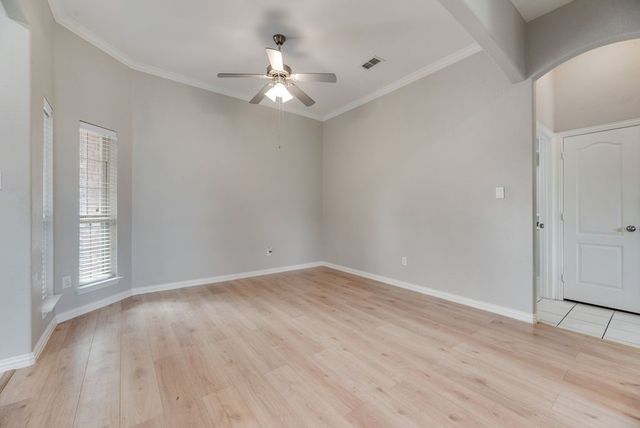 1517 White Willow Lane, Arlington, TX 76002