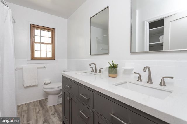 4 COLLINGWOOD GARTH, Phoenix, MD 21131
