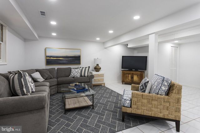 4 COLLINGWOOD GARTH, Phoenix, MD 21131