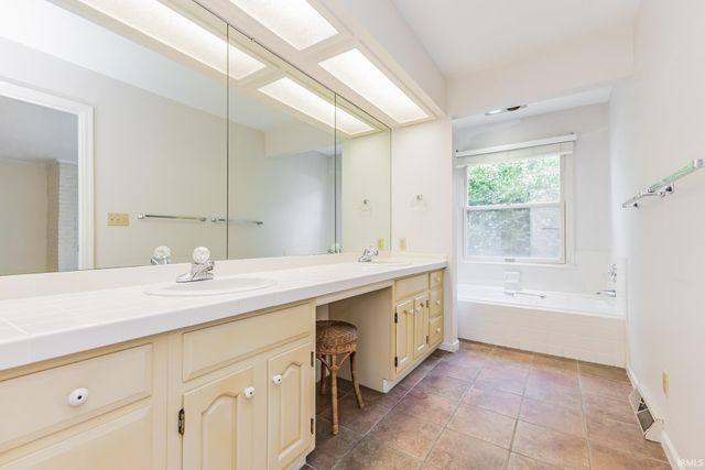 4208 W University Avenue, Muncie, IN 47304