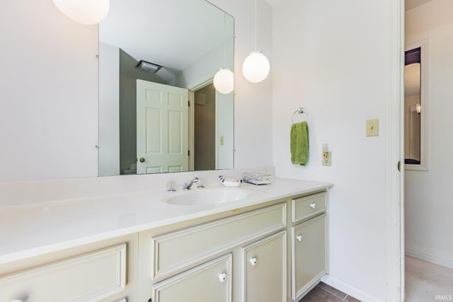 4208 W University Avenue, Muncie, IN 47304