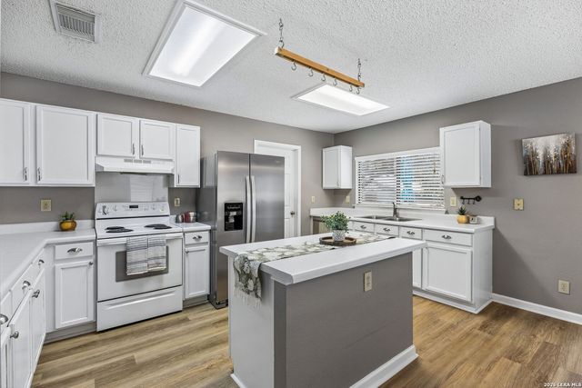 3046 SOLITAIRE HL, San Antonio, TX 78247