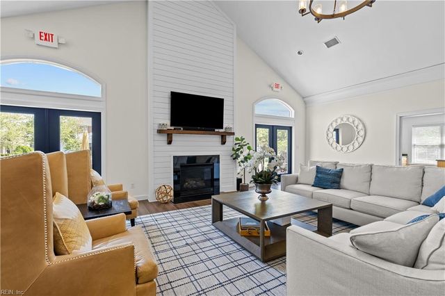 103 Cathedral ST, Smithfield, VA 23430