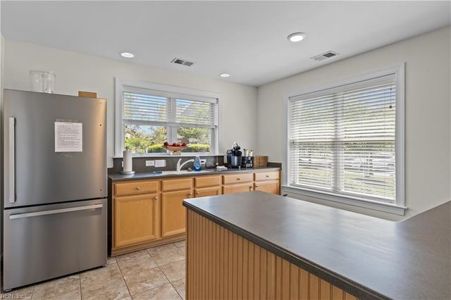 103 Cathedral ST, Smithfield, VA 23430