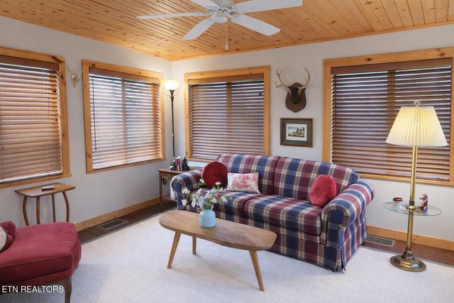 139 Windsor Rd, Crossville, TN 38558