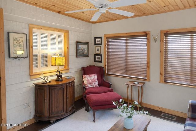 139 Windsor Rd, Crossville, TN 38558