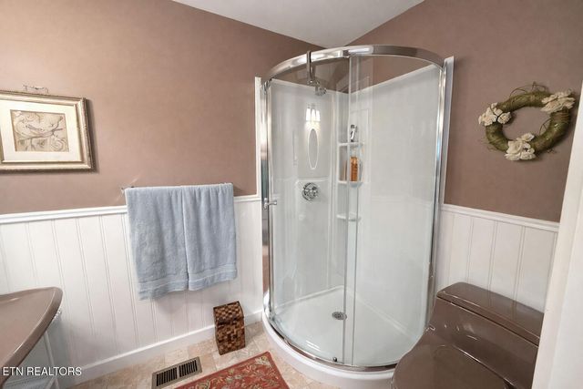 139 Windsor Rd, Crossville, TN 38558