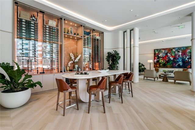 77 SE 5th Street 3605, Miami, FL 33131