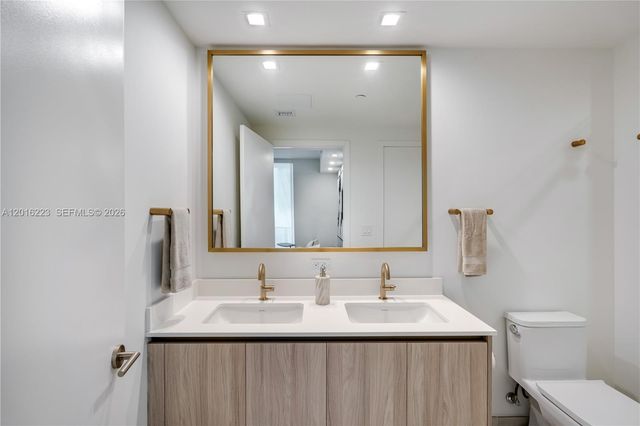 77 SE 5th Street 3605, Miami, FL 33131
