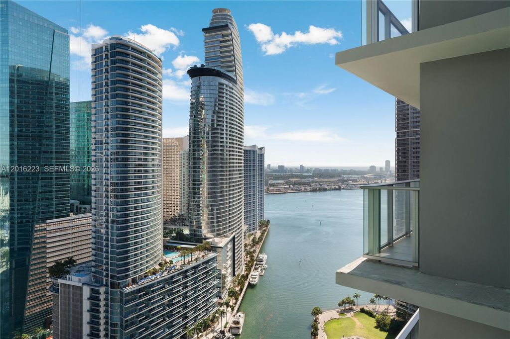 77 SE 5th Street 3605, Miami, FL 33131