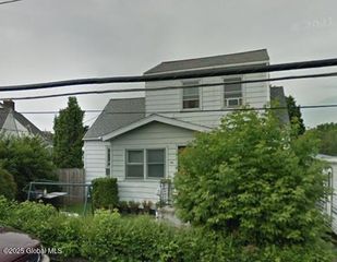 6 Garden Avenue, Albany, NY 12203