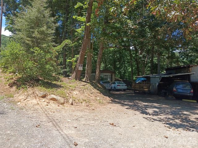 2 Jasmine Park Place, Candler, NC 28715
