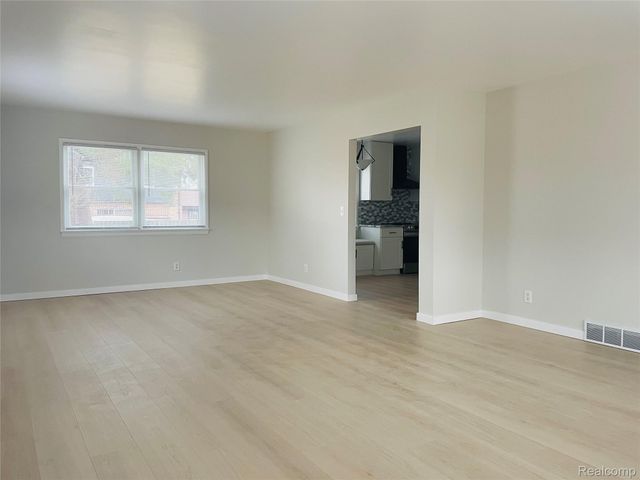 5273 Fairway Drive, Monitor Charter Township, MI 48706