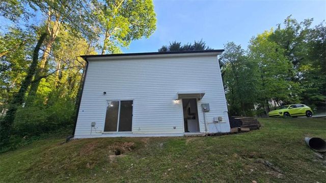 3025 Mangum Drive B, Cumming, GA 30041