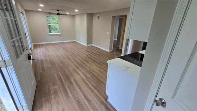 3025 Mangum Drive B, Cumming, GA 30041