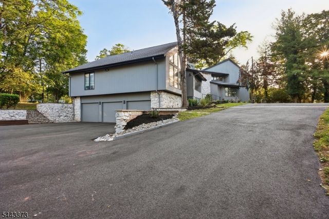 46 Calvert Ave West, Edison Twp., NJ 08820