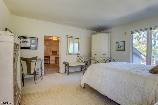 46 Calvert Ave West, Edison Twp., NJ 08820
