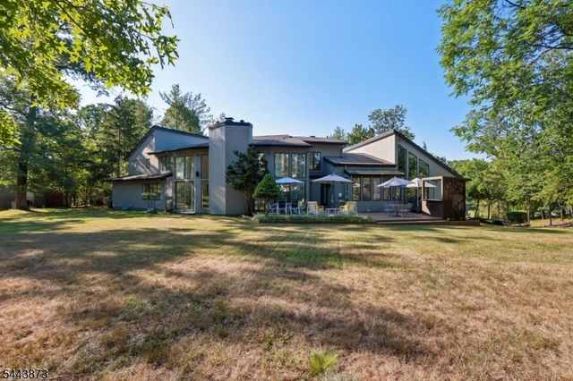 46 Calvert Ave West, Edison Twp., NJ 08820