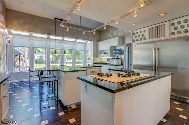 46 Calvert Ave West, Edison Twp., NJ 08820