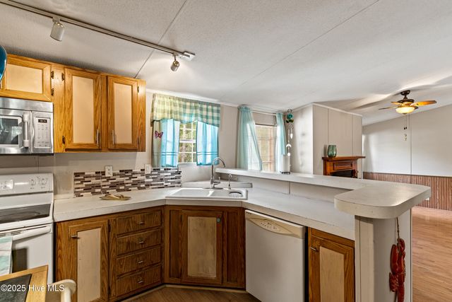 1874 Woodard Road, Supply, NC 28462