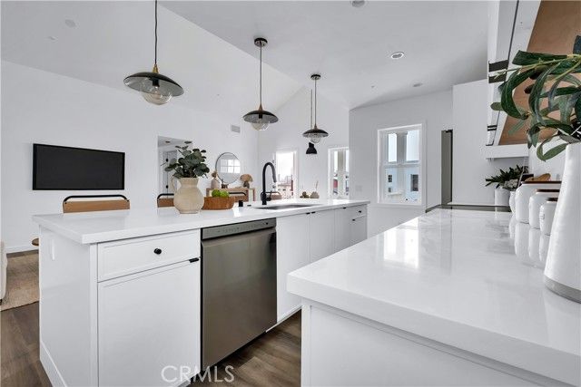 226 Arena A, El Segundo, CA 90245