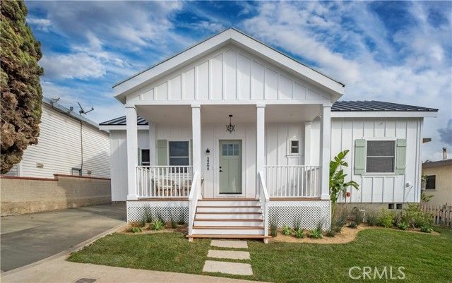 226 Arena A, El Segundo, CA 90245